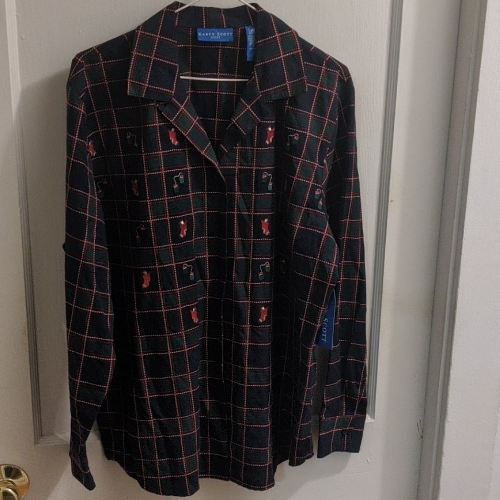 Holiday Christmas button down Karen Scott top
